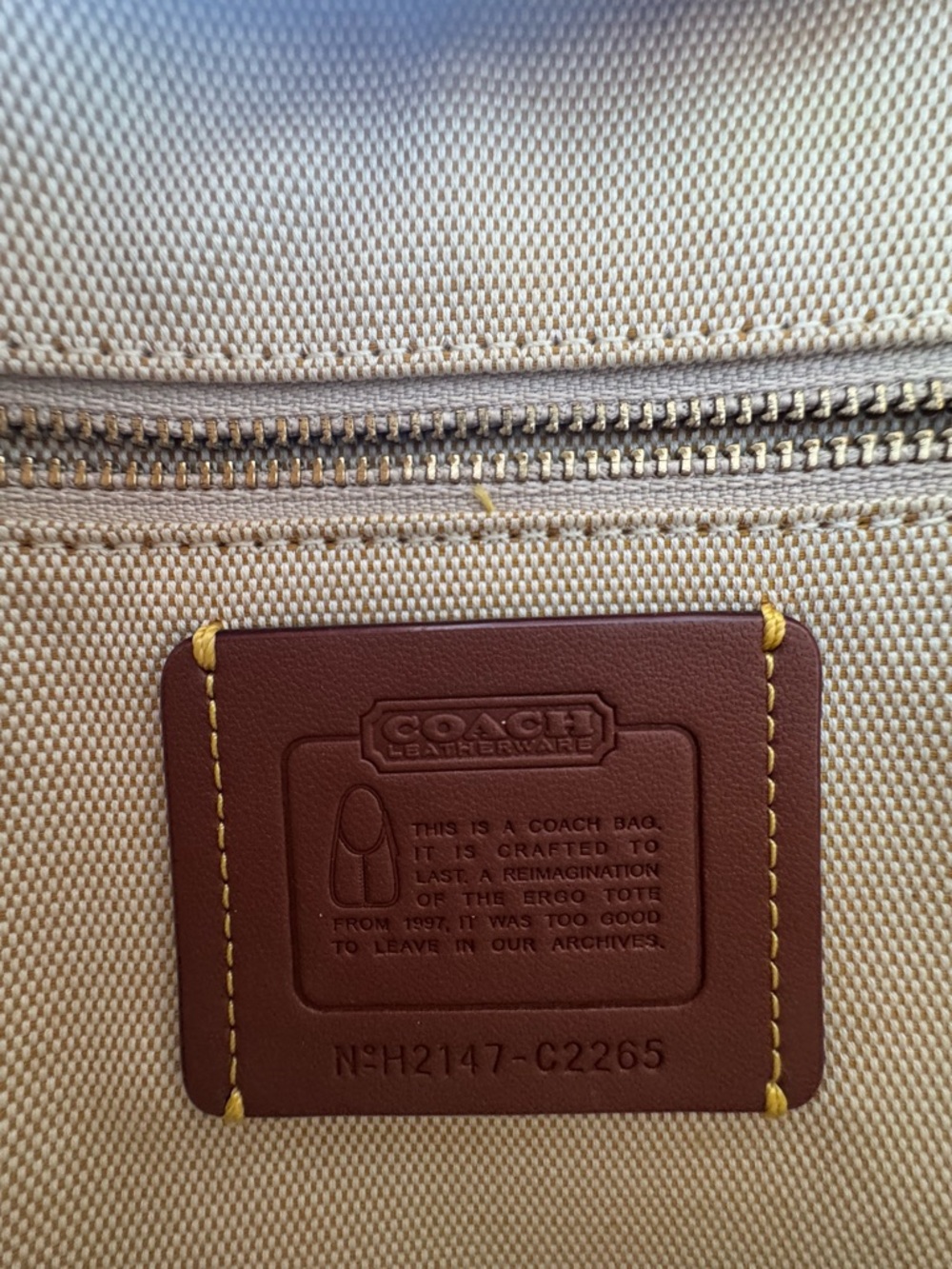 Coach Cream Curve Shoulder Bag - Picture 4 of 4